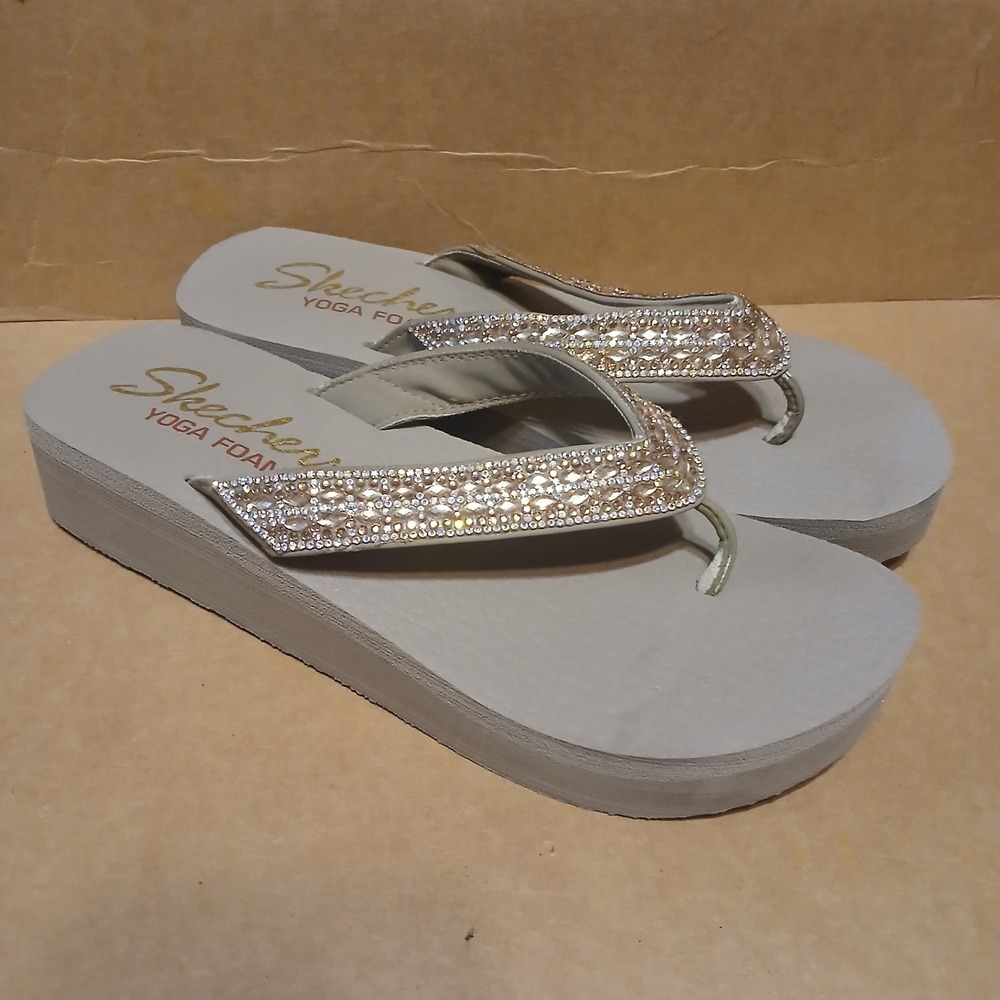Skechers Vinyasa Sandals Womens 8.5 Taupe Sparkle Embellished Flip Flop